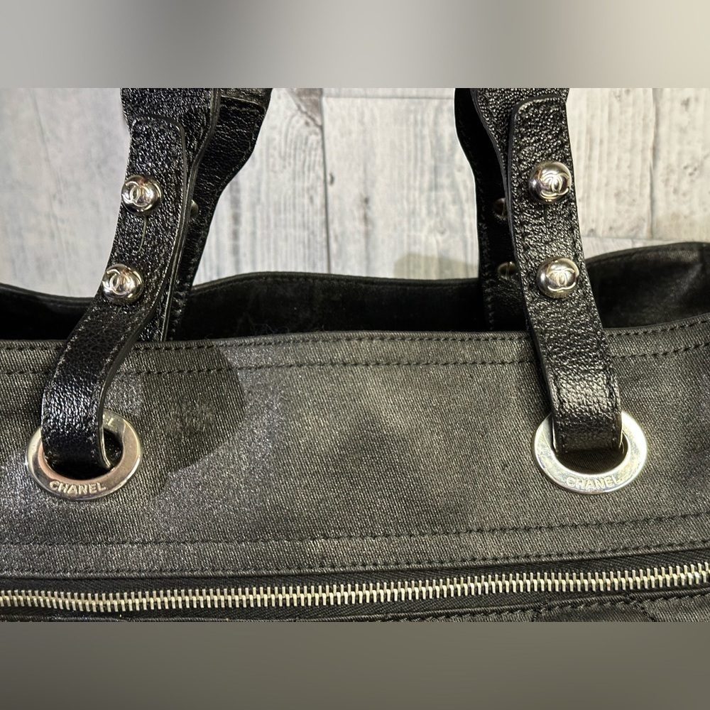 CHANEL paris biarittz tote with pouch in black - Picture 11 of 17